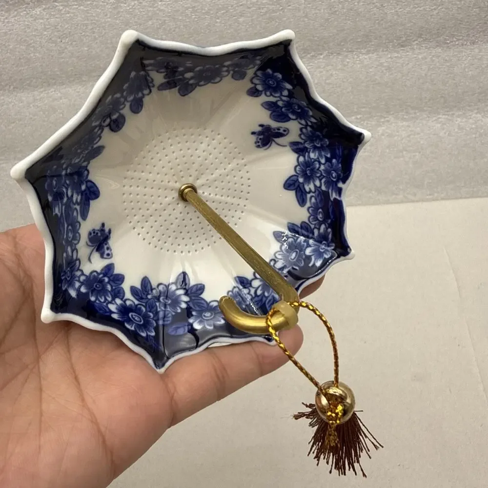N/A umbrella tea